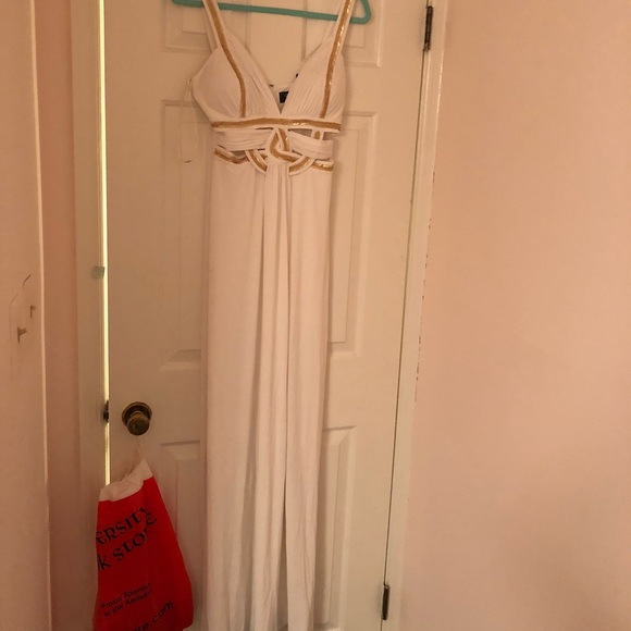 Guess white maxi dress NWT - Picture 2 of 2